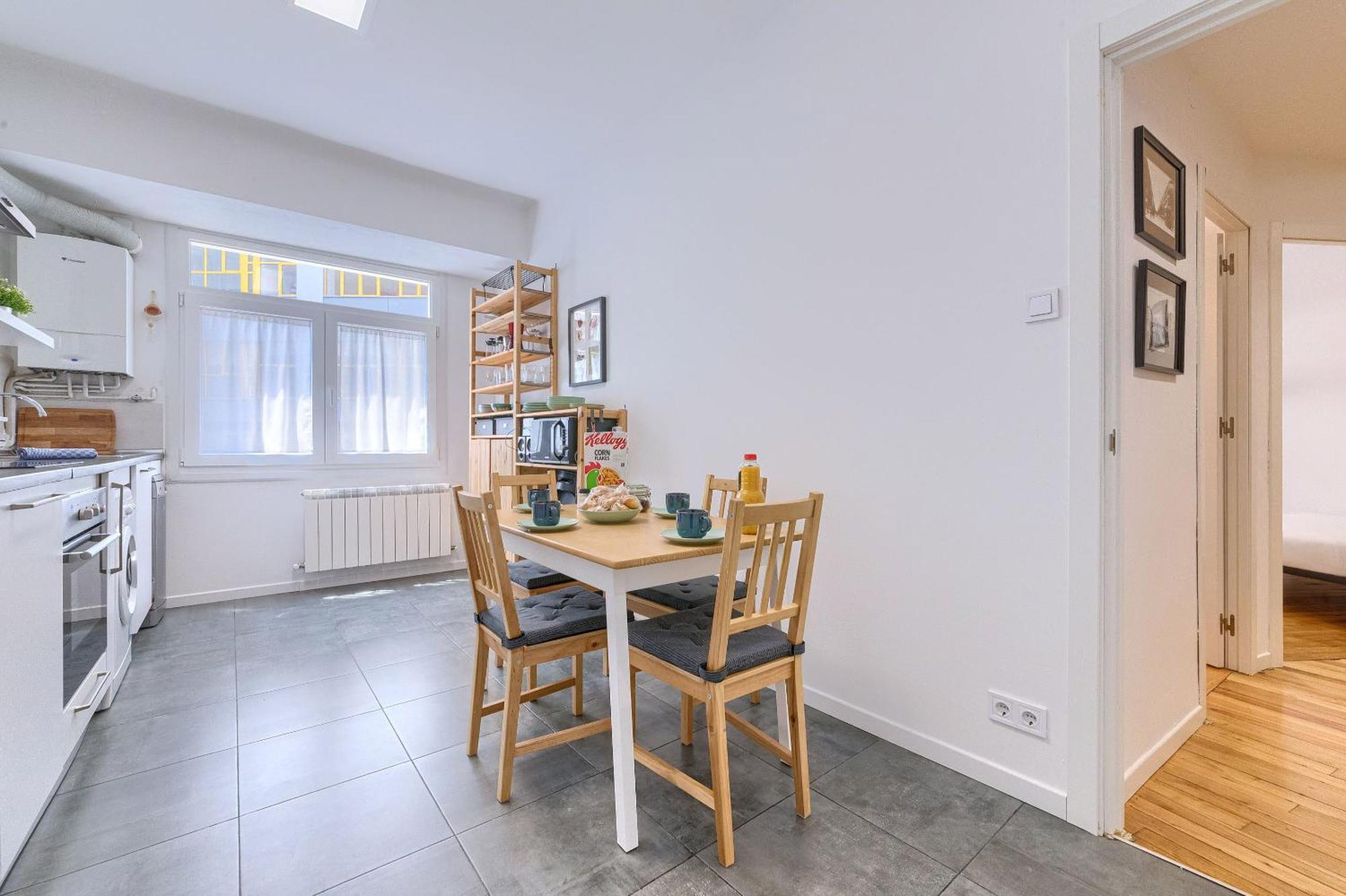 Iturribide Pintxos Old Town Apartment